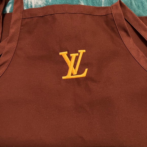Apron - Picture 2 of 3